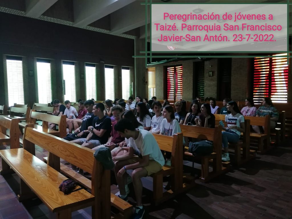 Salida de la Peregrinación de jóvenes a Taizé 2022, desde la Parroquia de San Francisco Javier-San Antón